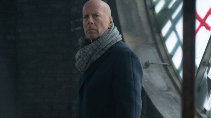 O FRACASSO de Bruce Willis que está desafiando todas as probabilidades e acabando com ele no Netflix O FRACASSO de Bruce Willis que está desafiando todas as probabilidades e acabando com ele no Netflix