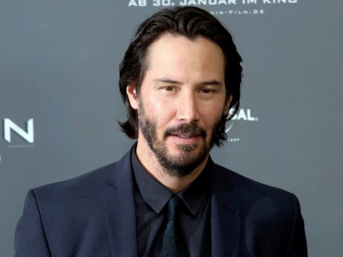 Os representantes de Keanu Reeves ficam furiosos com a WB porque ele foi tratado de maneira inferior à de Gal Gadot Os representantes de Keanu Reeves ficam furiosos com a WB porque ele foi tratado de maneira inferior à de Gal Gadot