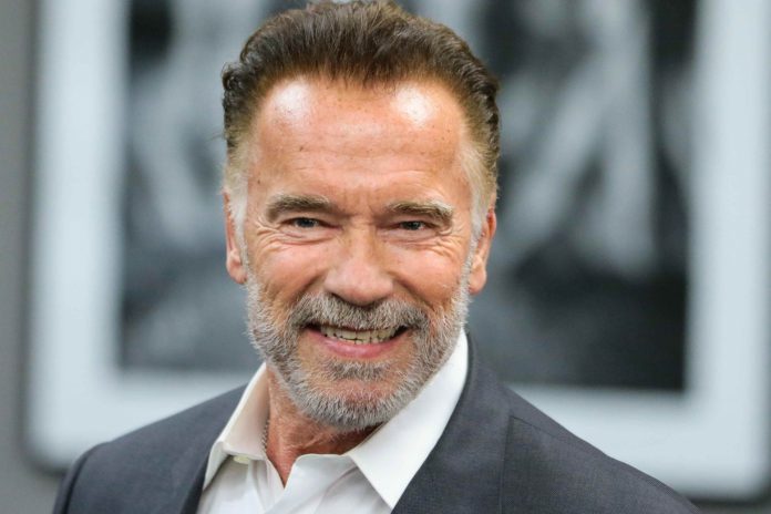 Arnold Schwarzenegger revela que achava que o Exterminador 2 assustava sua filha de atores como Chris Pratt Arnold Schwarzenegger revela que achava que o Exterminador 2 assustava sua filha de atores como Chris Pratt