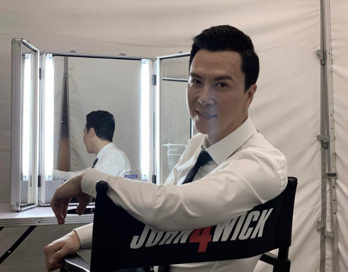 John Wick 4: Donnie Yen parece afiado e pronto para chutar bundas junto com Keanu Reeves na nova foto do conjunto John Wick 4: Donnie Yen parece afiado e pronto para chutar bundas junto com Keanu Reeves na nova foto do conjunto