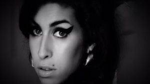 Biografia de Amy Winehouse recebe grande atualização após anos na prateleira 2